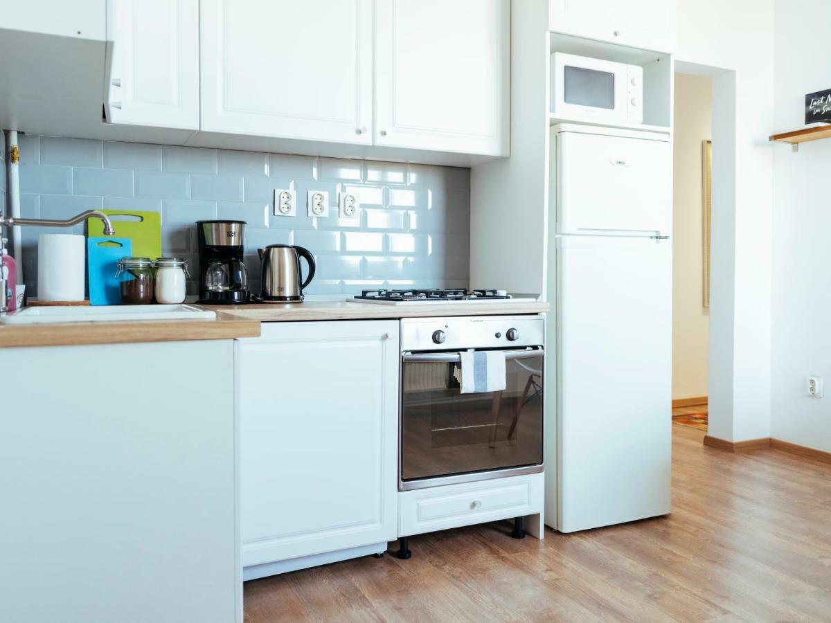Parkview Apartment - Spectacular View & 2 Bedrooms Bukares Bagian luar foto